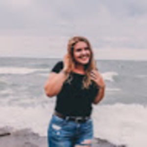 Meet your Posher, Elizabeth